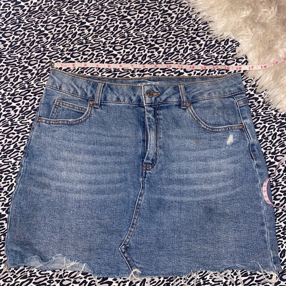 Wild Fable denim mini (size 12) - Picture 3 of 4